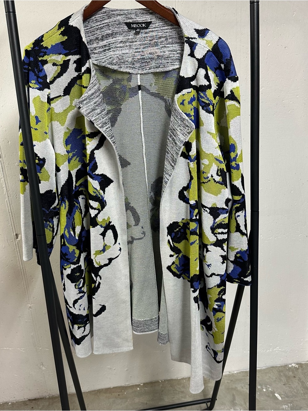 Misook Open-Front Floral Jacquard Cardigan in White, Blue & Green